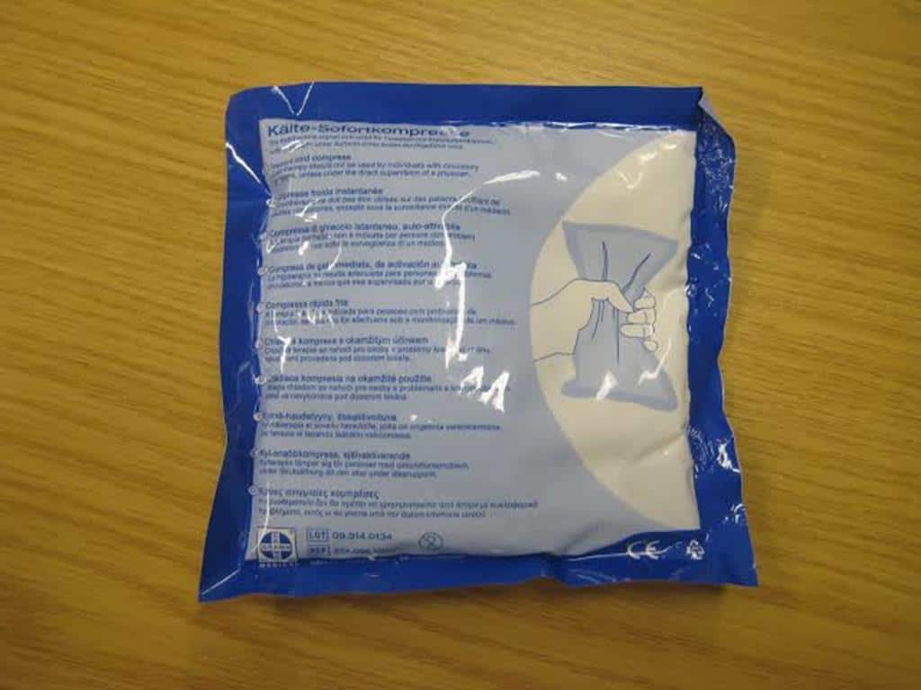 a bolsa de gel pode ser deixada no congelador antes de ser usada na crioterapia
